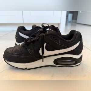 Nike Air Max Command Size 8
